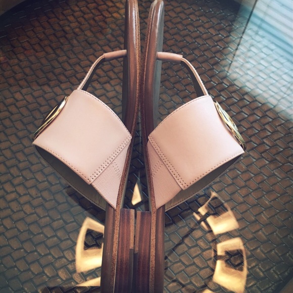 thong slide sandal - Picture 3 of 3